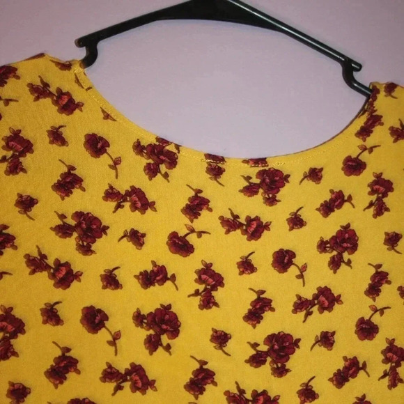 Forever 21 Floral Tunic - Picture 12 of 16